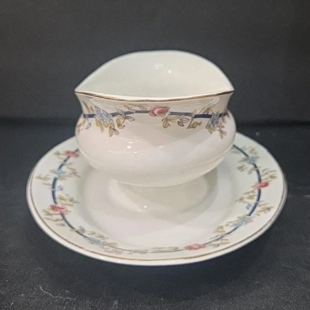 Victoria Czechoslovakia Fine China Gravy Boat, Underplate Attached Vtg Tableware